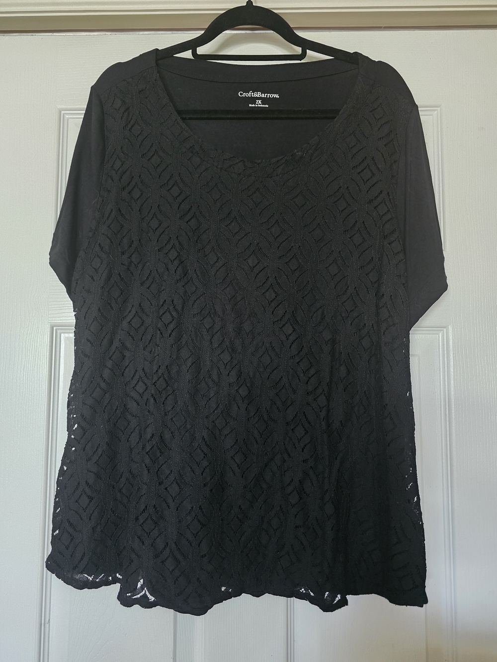 Croft & Barrow Black Lace Overlay Short Sleeve Top